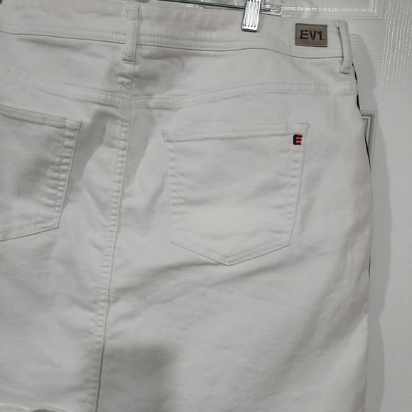 EV1 Authentic Alex Relaxed Vintage White Denim w/ Trim Mini Skirt in Size 18 - Picture 9 of 11